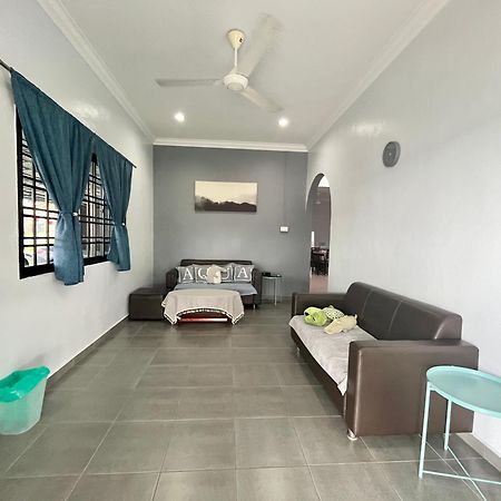 Aqua Shelter Villa Mersing Exterior photo